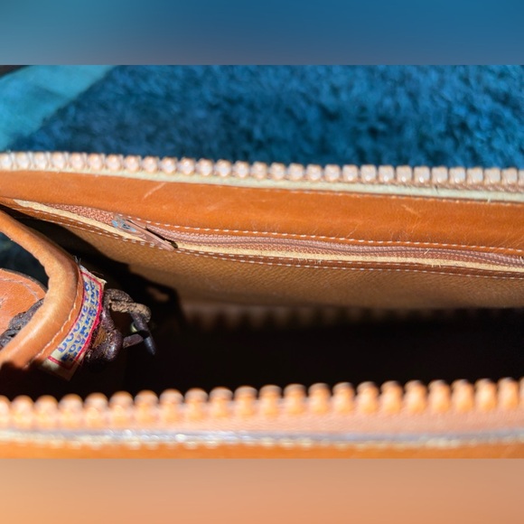 VINTAGE DOONEY & BOURKE WHITE AND TAN PEBBLED LEATHER SATCHEL BAG - Picture 7 of 9